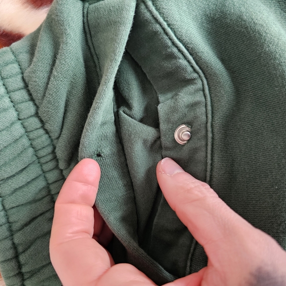 Nike Men Green Sweatpants - Picture 5 of 6